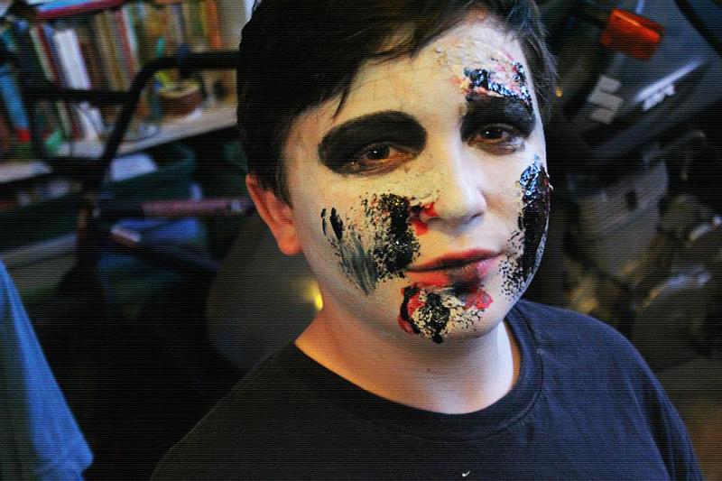 DIY Halloween Makeup Tutorial: Zombie