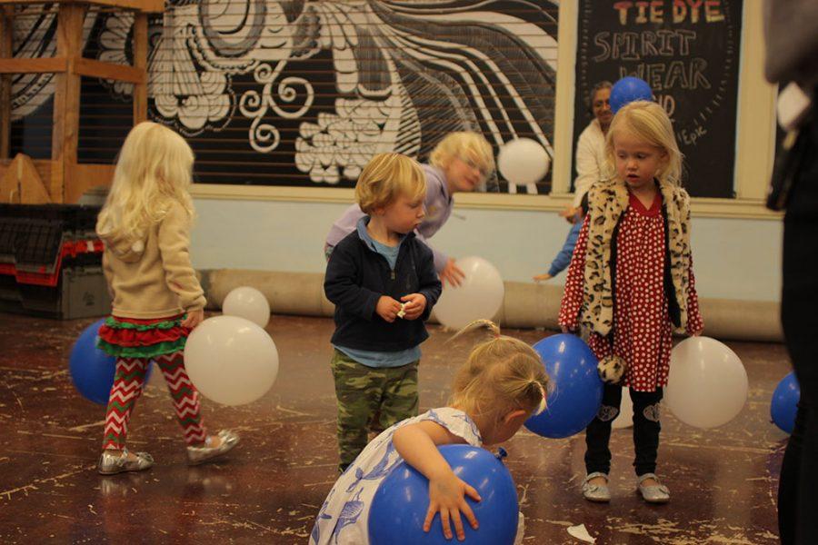 Child Development Class Throws Holiday Party for Staff and Children