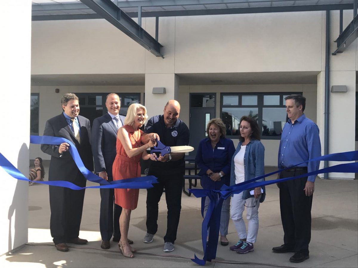 Staff+and+administration+members%2C+including+chemistry+teacher+Russ+Davidson%2C+Principal+Adam+Camacho+and+math+teacher+Gail+Lee%2C+participated+in+the+ribbon+cutting+ceremony+last+Friday.++