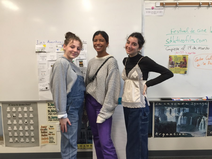 Left to right:
Juniors Piper Smith, Malia Guillory, and Tea Canty