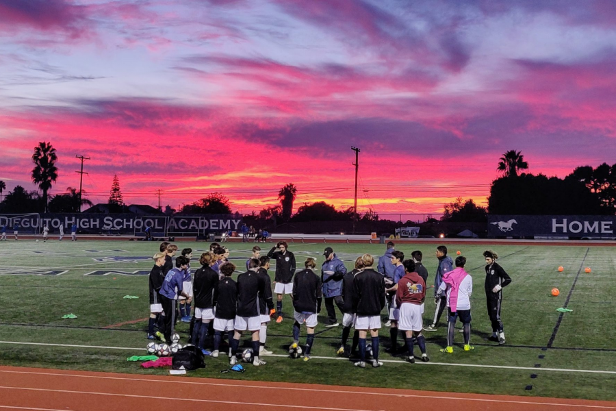 Twilight+soccer+at+San+Dieguito+Academy+Stadium+during+the+2016-2017+boys+soccer+season